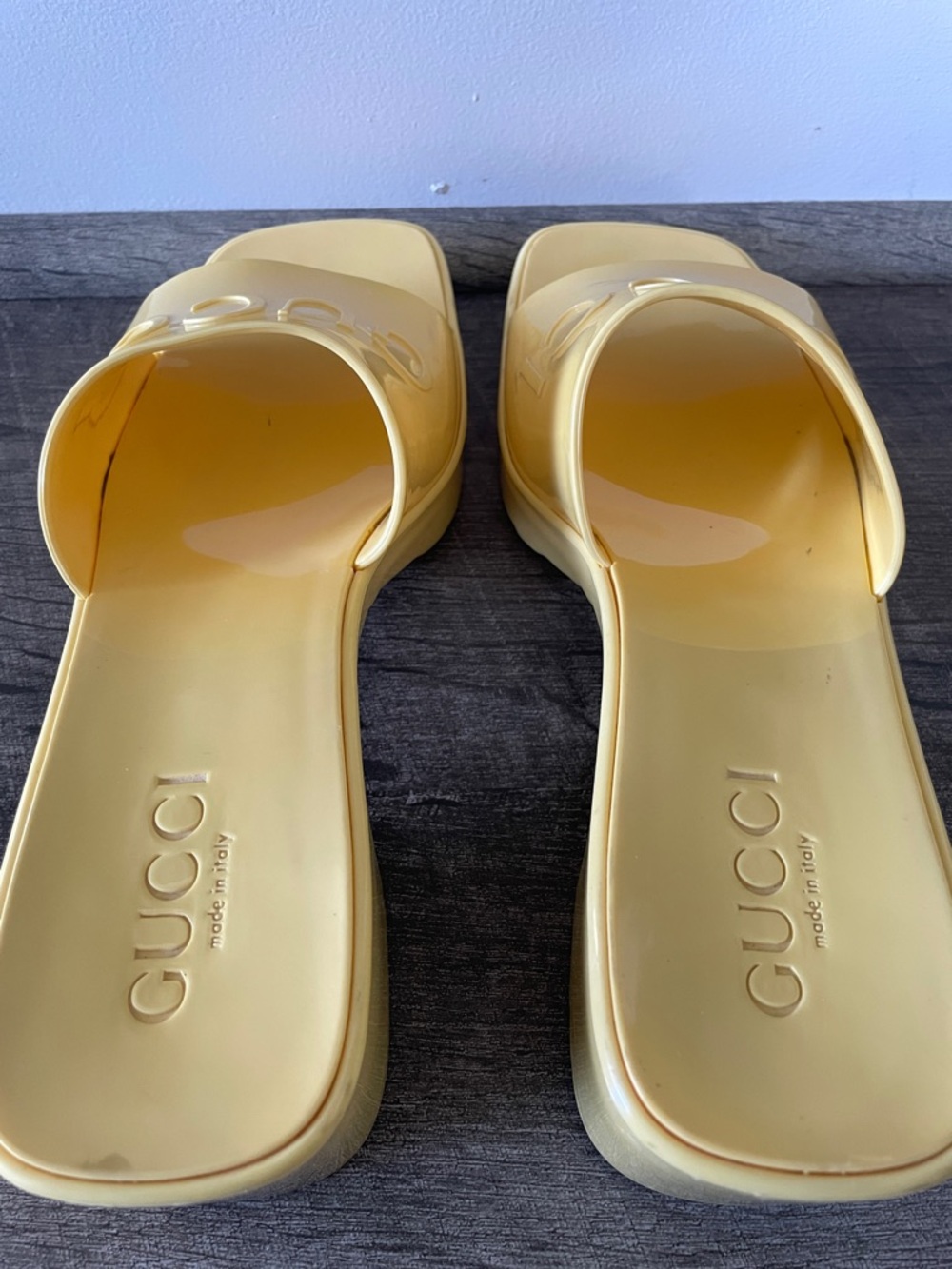 Gucci Yellow Heeled Slide Mules 🐣 - Picture 12 of 16